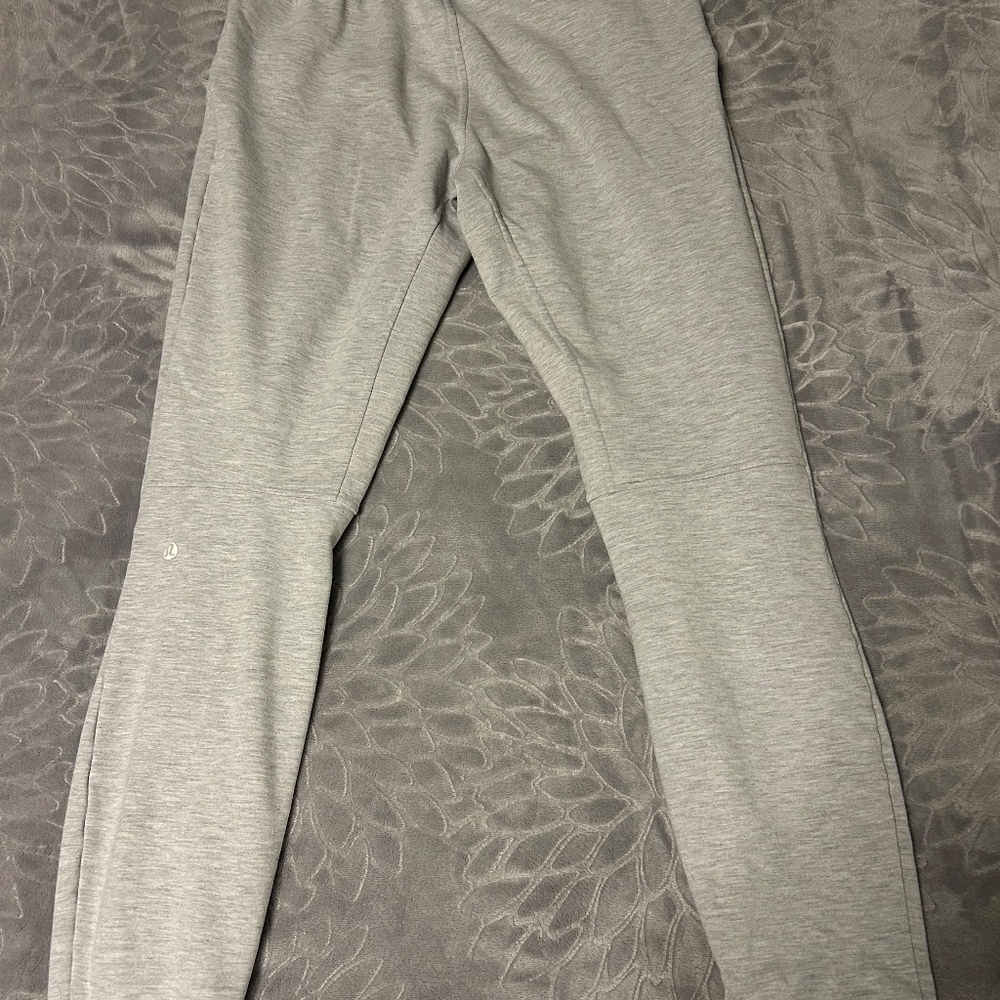 Men’s Lulu lemon city sweat joggers